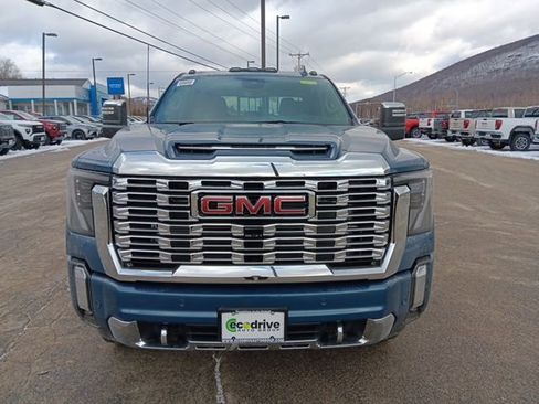 New 2026 GMC Sierra 3500 Denali w/ Denali Reserve Package AWD/4WD image 2