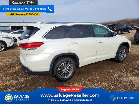 Used 2018 Toyota Highlander XLE AWD/4WD image 4