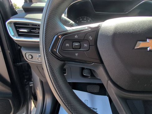 Used 2023 Chevrolet TrailBlazer LT FWD image 24