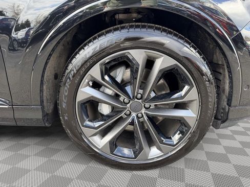 New 2026 Audi Q7 3.0T Premium Plus AWD/4WD image 11
