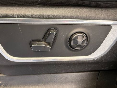 Used 2020 RAM 1500 Laramie AWD/4WD image 16