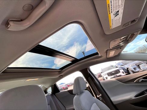 Used 2024 Chevrolet Malibu LT image 13