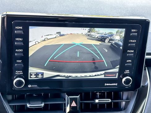 Used 2022 Toyota Corolla Cross XLE w/ Convenience Package image 24