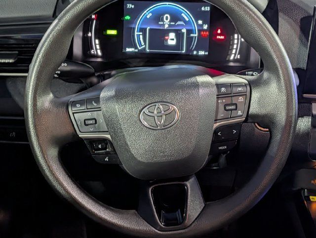 Used 2025 Toyota Camry LE FWD image 13