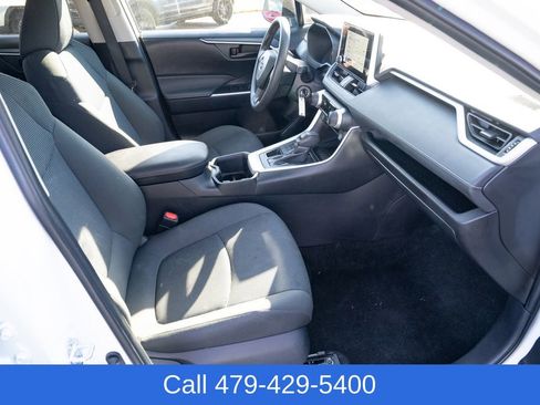 Used 2024 Toyota RAV4 LE image 39