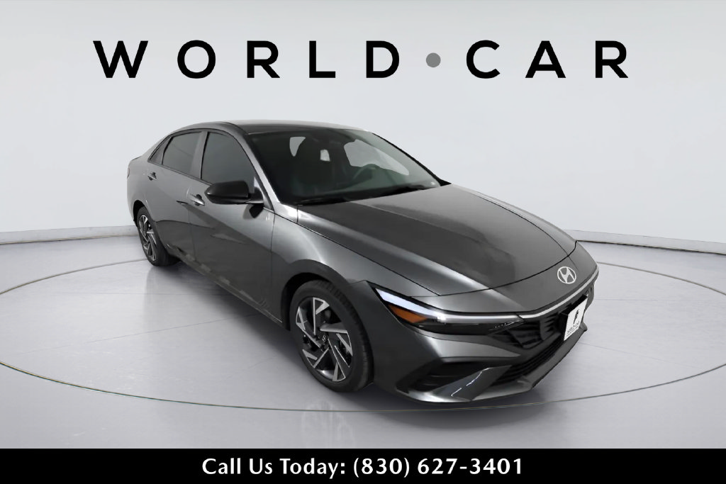 Used 2025 Hyundai Elantra Sport FWD image 1