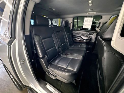 Used 2017 GMC Yukon XL SLT AWD/4WD image 27