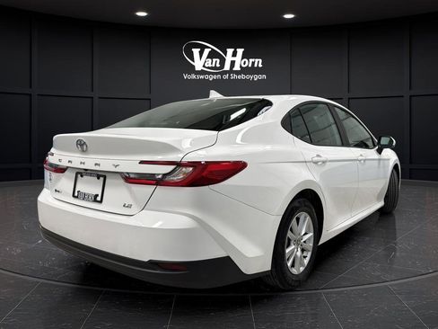 Used 2025 Toyota Camry LE FWD image 3