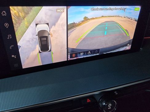 Certified 2025 Nissan Murano SL image 22