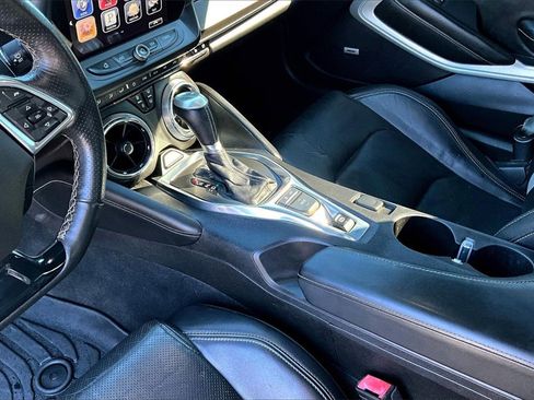 Used 2016 Chevrolet Camaro LT image 15