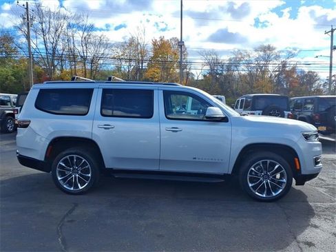 Used 2022 Jeep Wagoneer Series II w/ Convenience Group I image 6