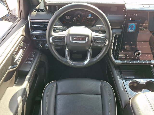 Used 2025 GMC Yukon Elevation w/ LPO, Elevation Black Package AWD/4WD image 3