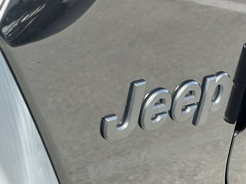 Used 2023 Jeep Wrangler Unlimited Sport w/ Sun And Sound Package AWD/4WD image 10
