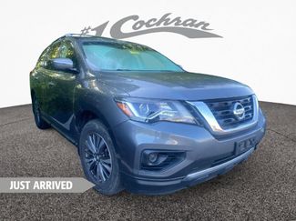 Used 2020 Nissan Pathfinder S image 1