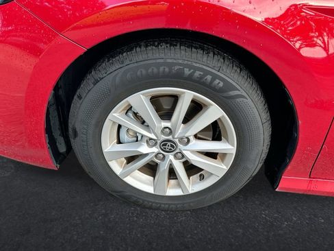 Used 2025 Toyota Camry LE FWD image 10