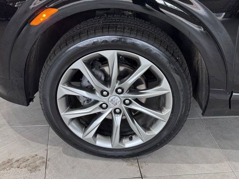 Certified 2025 Buick Encore GX Avenir w/ Avenir Convenience Package AWD/4WD image 4