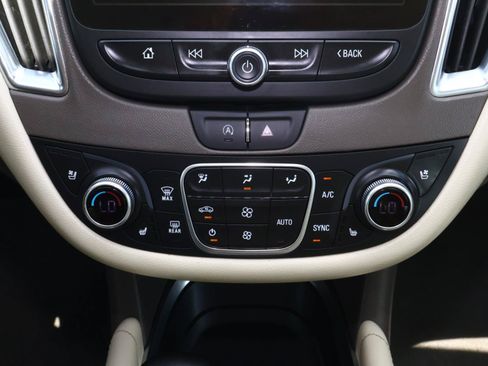 Used 2024 Chevrolet Malibu LT FWD image 22
