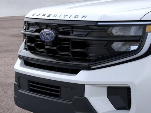New 2025 Ford Expedition Active AWD/4WD image 17