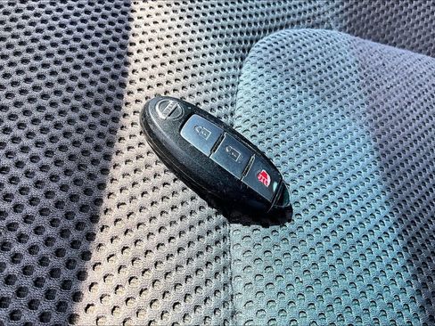 Used 2020 Nissan Frontier SV RWD image 36