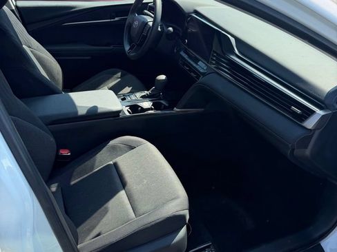 Used 2025 Toyota Camry LE FWD image 8