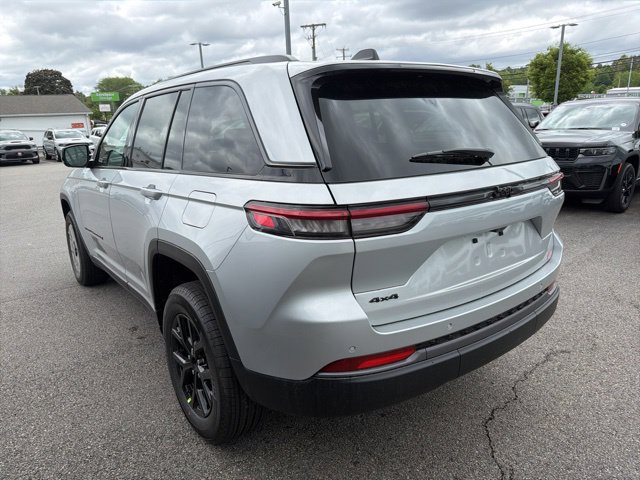 New 2026 Jeep Grand Cherokee Altitude AWD/4WD image 5