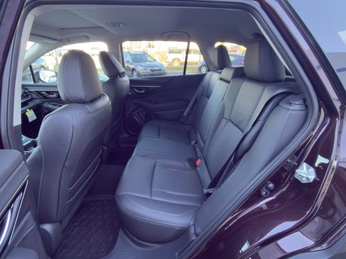 Used 2025 Subaru Outback Touring image 13