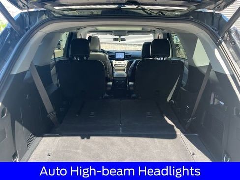 Used 2023 Ford Explorer XLT w/ Equipment Group 202A AWD/4WD image 21
