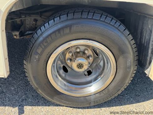 Used 2014 Ford E-350 and Econoline 350 Super Duty Wagon w/ Motorhome Prep Package RWD image 35