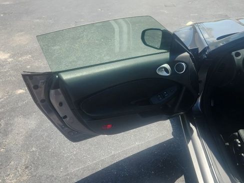 Used 2016 Nissan 370Z Coupe image 10