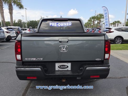 Used 2017 Honda Ridgeline RTL-T image 4