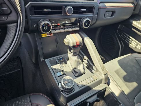 Used 2025 Toyota Tacoma TRD Pro AWD/4WD image 31