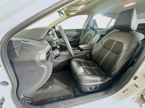 Used 2023 Nissan Altima 2.5 SR FWD image 13