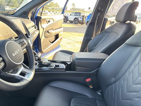 Used 2025 Kia Sportage X-Line image 15