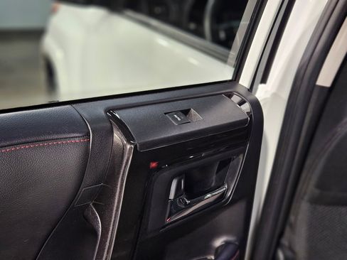 Used 2024 Toyota 4Runner TRD Off-Road image 34