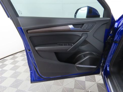 Used 2025 Audi Q5 e Premium Plus w/ Premium Plus Package image 26