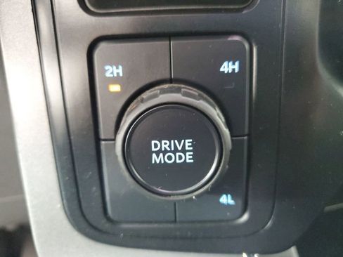 Used 2023 Ford F150 XLT image 20