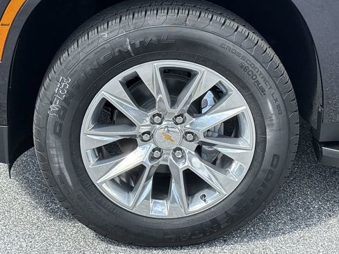 New 2025 Chevrolet Suburban Premier AWD/4WD image 33