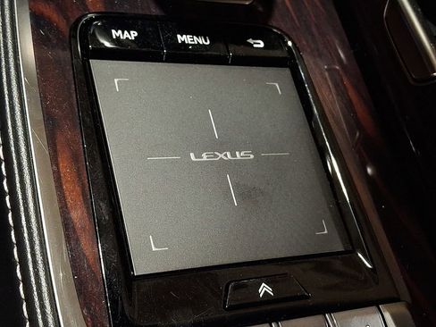 Used 2018 Lexus LS 500h AWD image 17