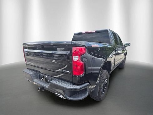 Used 2025 Chevrolet Silverado 1500 Custom Trail Boss AWD/4WD image 4