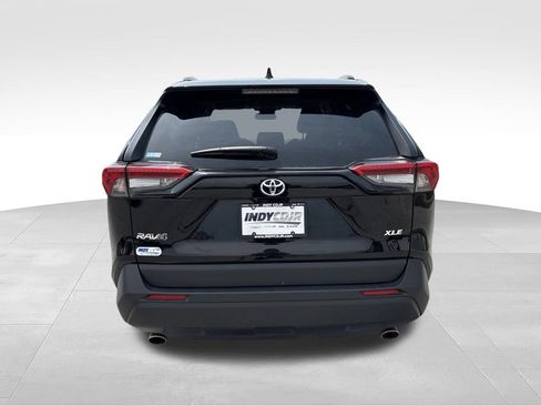 Used 2025 Toyota RAV4 XLE FWD image 5