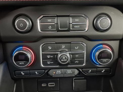 Used 2022 Chevrolet Tahoe RST w/ Luxury Package image 12