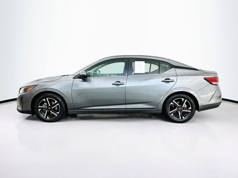 Used 2024 Nissan Sentra SV image 4