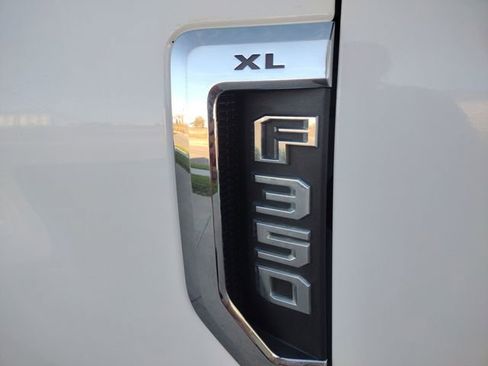 Used 2017 Ford F350 XL image 35
