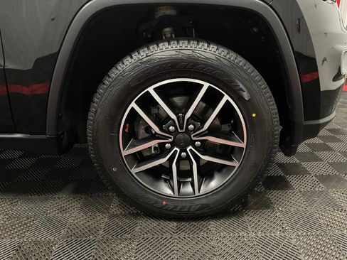 Used 2020 Jeep Grand Cherokee Trailhawk image 22