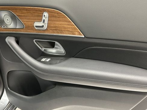 New 2025 Mercedes-Benz GLS 450 4MATIC image 19