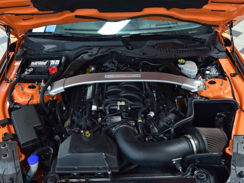 Used 2020 Ford Mustang Shelby GT350 w/ Technology Package RWD image 29
