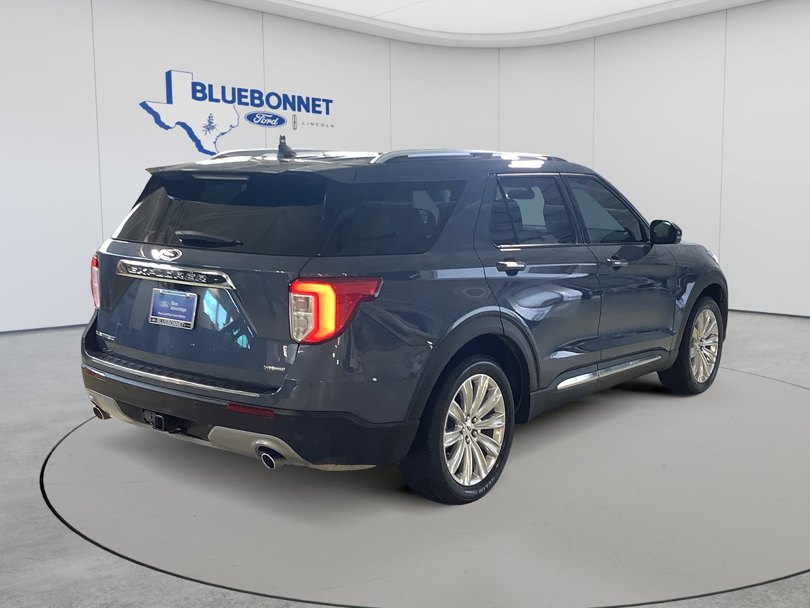 Used 2021 Ford Explorer Limited w/ Hybrid Equipment Group 310A RWD image 5