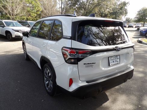 Used 2025 Subaru Forester Touring w/ Popular Package - Touring image 9