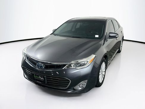 Used 2014 Toyota Avalon Limited w/ Technology Package FWD image 3