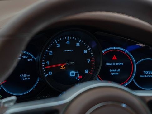 Certified 2023 Porsche Cayenne Platinum Edition AWD/4WD image 23